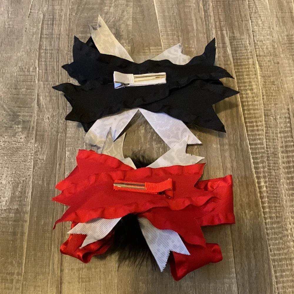 Winter Bows- lot of 2‎